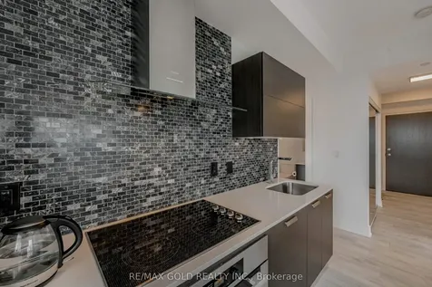 9 Bogert Avenue Toronto ON M2N 0H3