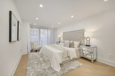 349 St Clair Avenue W Toronto ON M5P 1N3
