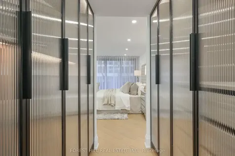 349 St Clair Avenue W Toronto ON M5P 1N3