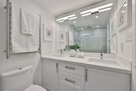 349 St Clair Avenue W Toronto ON M5P 1N3