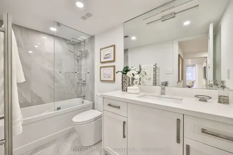 349 St Clair Avenue W Toronto ON M5P 1N3