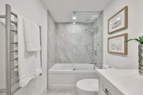 349 St Clair Avenue W Toronto ON M5P 1N3