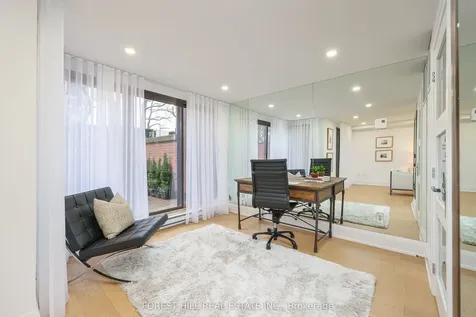 349 St Clair Avenue W Toronto ON M5P 1N3
