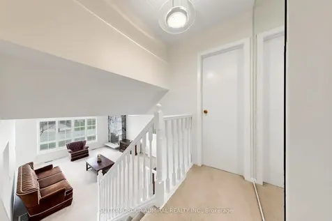 26 Donnalyn Drive Toronto ON M2R 2R8