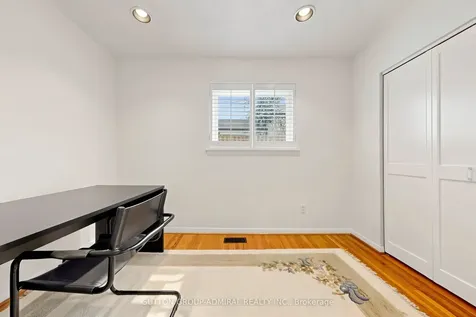 26 Donnalyn Drive Toronto ON M2R 2R8