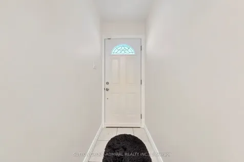 26 Donnalyn Drive Toronto ON M2R 2R8
