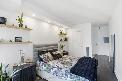 55 Bloor Street E Toronto ON M4W 3W6