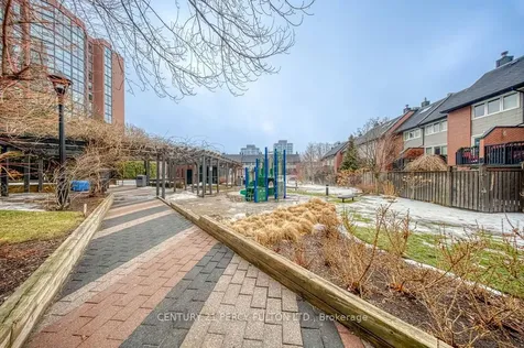 725 King Street W Toronto ON M5V 2W9