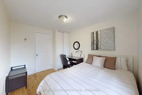 11 Sand Fernway N/a Toronto ON M2J 4N7