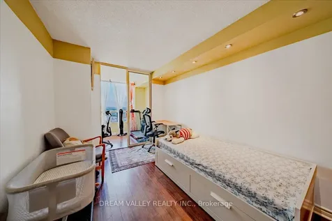5765 Yonge Street Toronto ON M2M 4H9
