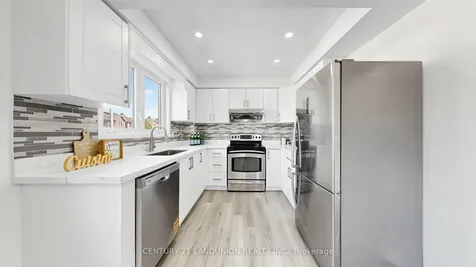 67 Carnival Court Toronto ON M2R 3T7