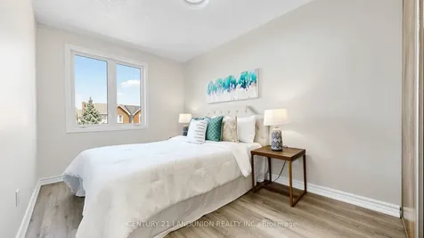 67 Carnival Court Toronto ON M2R 3T7