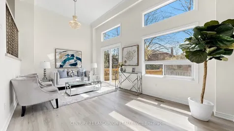 67 Carnival Court Toronto ON M2R 3T7