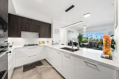 3 Southvale Drive Toronto ON M4G 1G2
