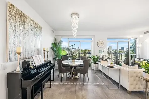 3 Southvale Drive Toronto ON M4G 1G2