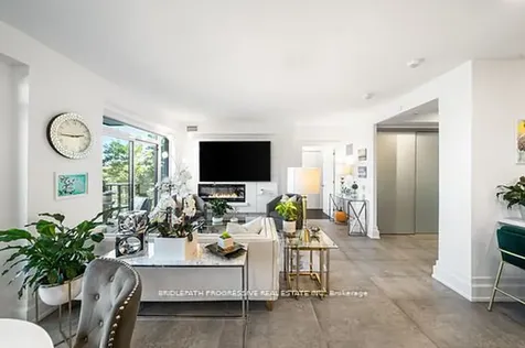 3 Southvale Drive Toronto ON M4G 1G2