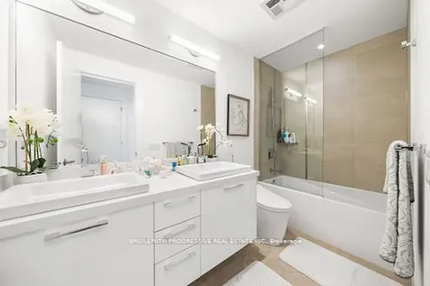 3 Southvale Drive Toronto ON M4G 1G2