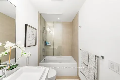 3 Southvale Drive Toronto ON M4G 1G2