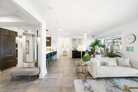 3 Southvale Drive Toronto ON M4G 1G2