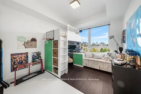 3 Southvale Drive Toronto ON M4G 1G2
