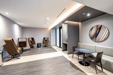 8 Cumberland Street Toronto ON M4W 0B6