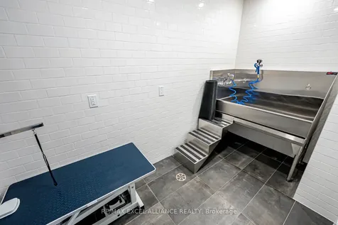 8 Cumberland Street Toronto ON M4W 0B6