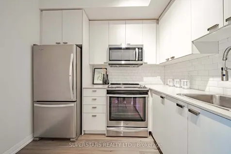 60 Ann O'reilly Road Toronto ON M2J 0C8