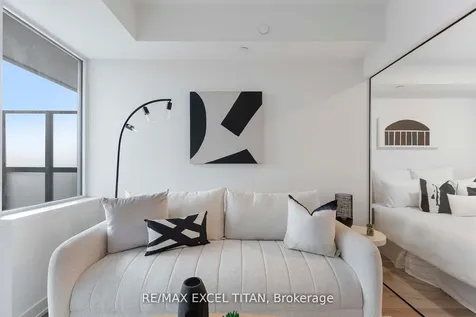 5 Lakeview Avenue Toronto ON M6J 0H3