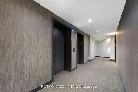 5 Lakeview Avenue Toronto ON M6J 0H3