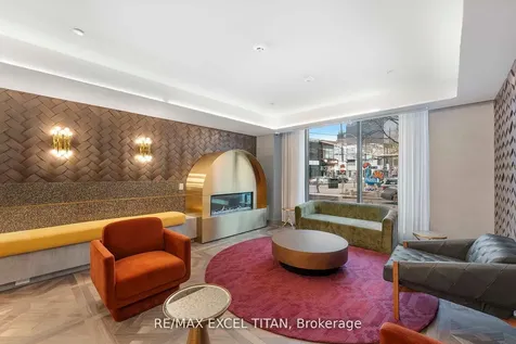 5 Lakeview Avenue Toronto ON M6J 0H3