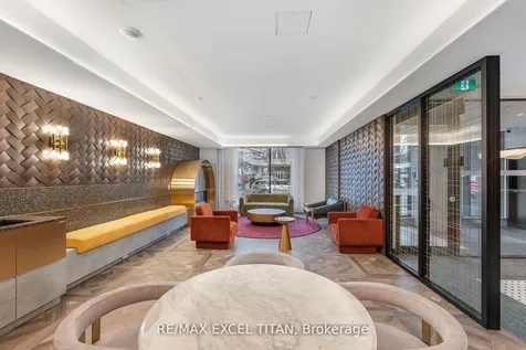 5 Lakeview Avenue Toronto ON M6J 0H3