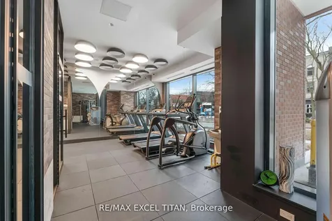 5 Lakeview Avenue Toronto ON M6J 0H3