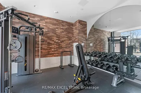 5 Lakeview Avenue Toronto ON M6J 0H3