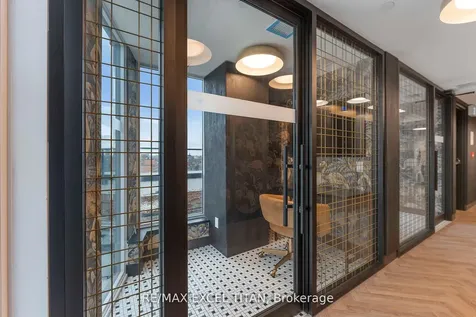 5 Lakeview Avenue Toronto ON M6J 0H3