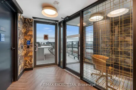 5 Lakeview Avenue Toronto ON M6J 0H3