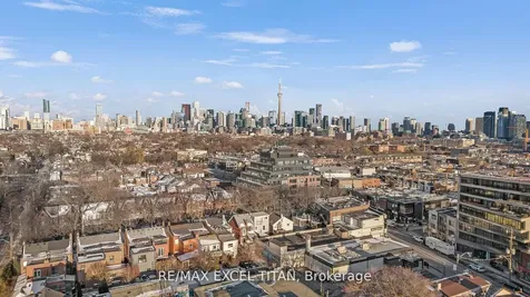 5 Lakeview Avenue Toronto ON M6J 0H3