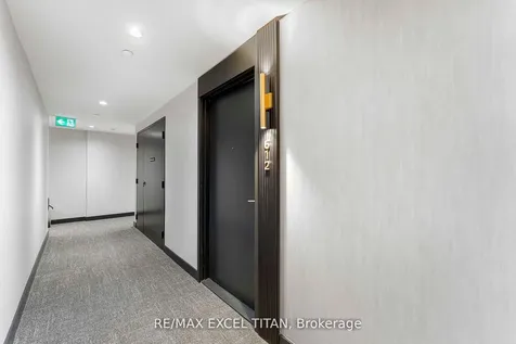 5 Lakeview Avenue Toronto ON M6J 0H3