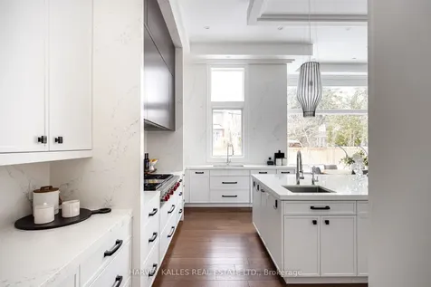 264 Cortleigh Boulevard Toronto ON M5N 1P7