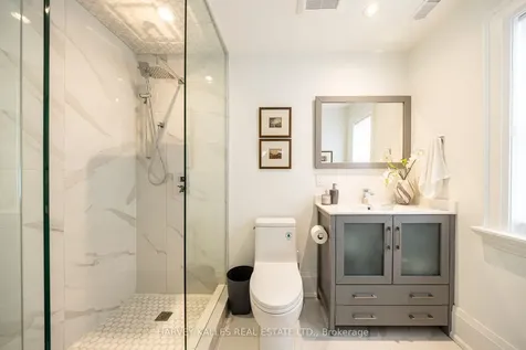 264 Cortleigh Boulevard Toronto ON M5N 1P7