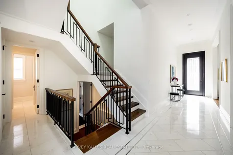 264 Cortleigh Boulevard Toronto ON M5N 1P7