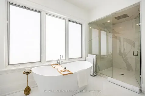 264 Cortleigh Boulevard Toronto ON M5N 1P7