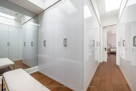 264 Cortleigh Boulevard Toronto ON M5N 1P7