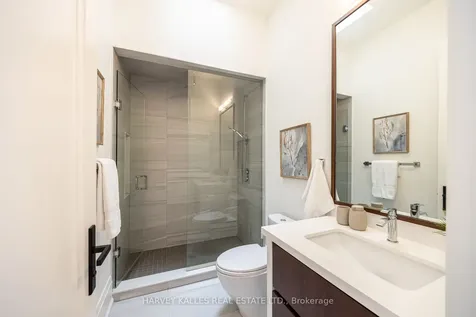264 Cortleigh Boulevard Toronto ON M5N 1P7