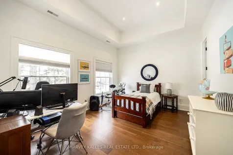 264 Cortleigh Boulevard Toronto ON M5N 1P7