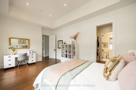 264 Cortleigh Boulevard Toronto ON M5N 1P7
