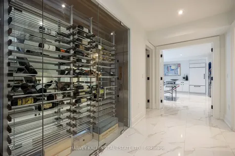 264 Cortleigh Boulevard Toronto ON M5N 1P7