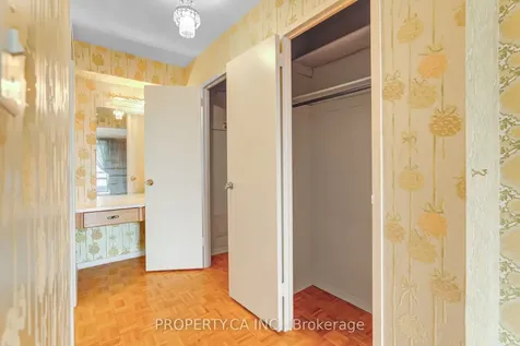 135 Antibes Drive Toronto ON M2R 2Z1
