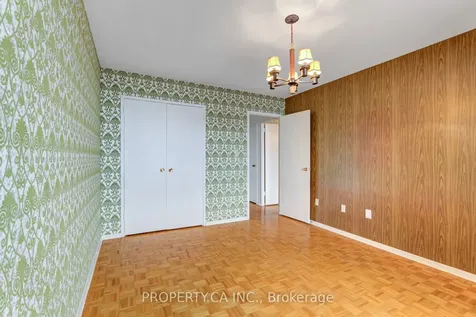 135 Antibes Drive Toronto ON M2R 2Z1