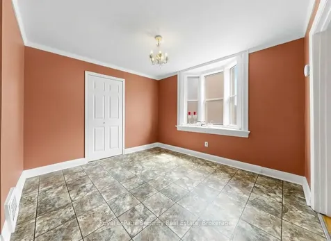 31 Blandford Street Toronto ON M6E 3A6