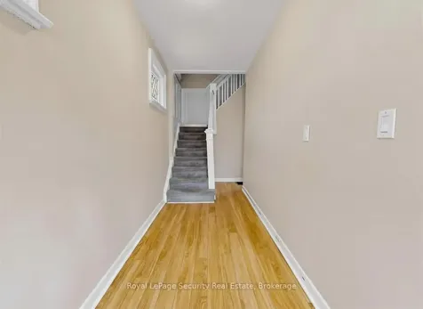 31 Blandford Street Toronto ON M6E 3A6